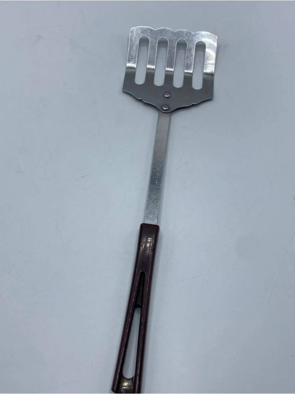 Vintage Stanhome Stainless Spatula Brown Handle Kitchen Utensil Slotted Scallop
